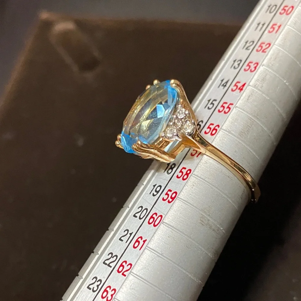 Vintage blue clear crystal 18KT H.G.E. Size 8 ring